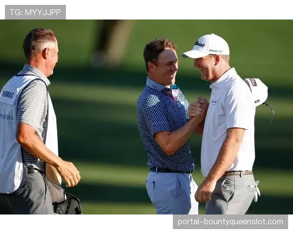 霍马狂风中以-6杆领先，舍夫勒紧随其后